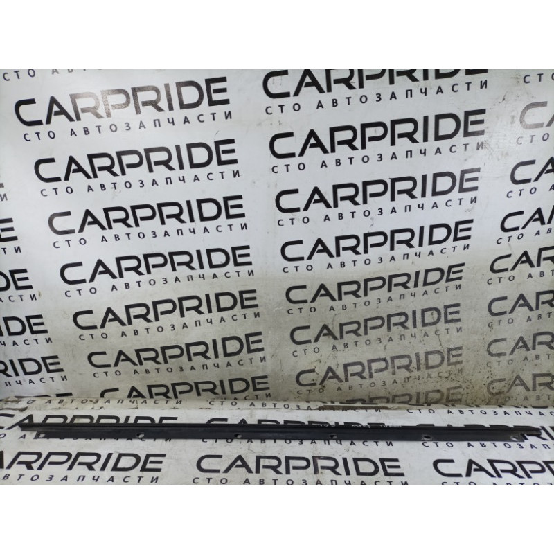 Молдинг стекла внутренний (наружные элементы кузова) Volkswagen Golf 1K 2004 2.0 BKD 1k4837477a