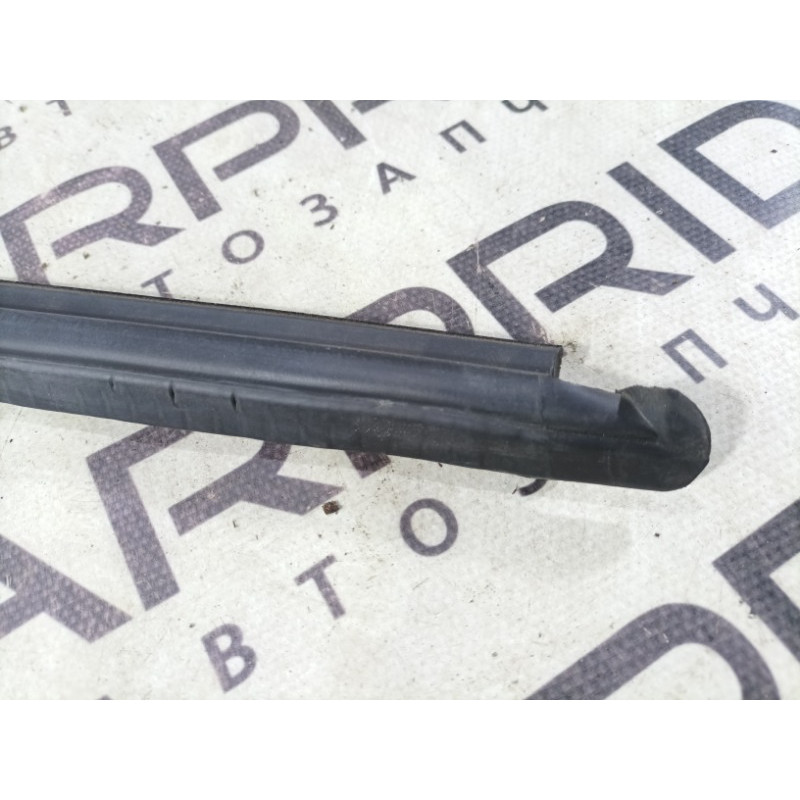 Молдинг стекла внутренний (наружные элементы кузова) Opel Insignia A 2012 2.0 DTH 13228099