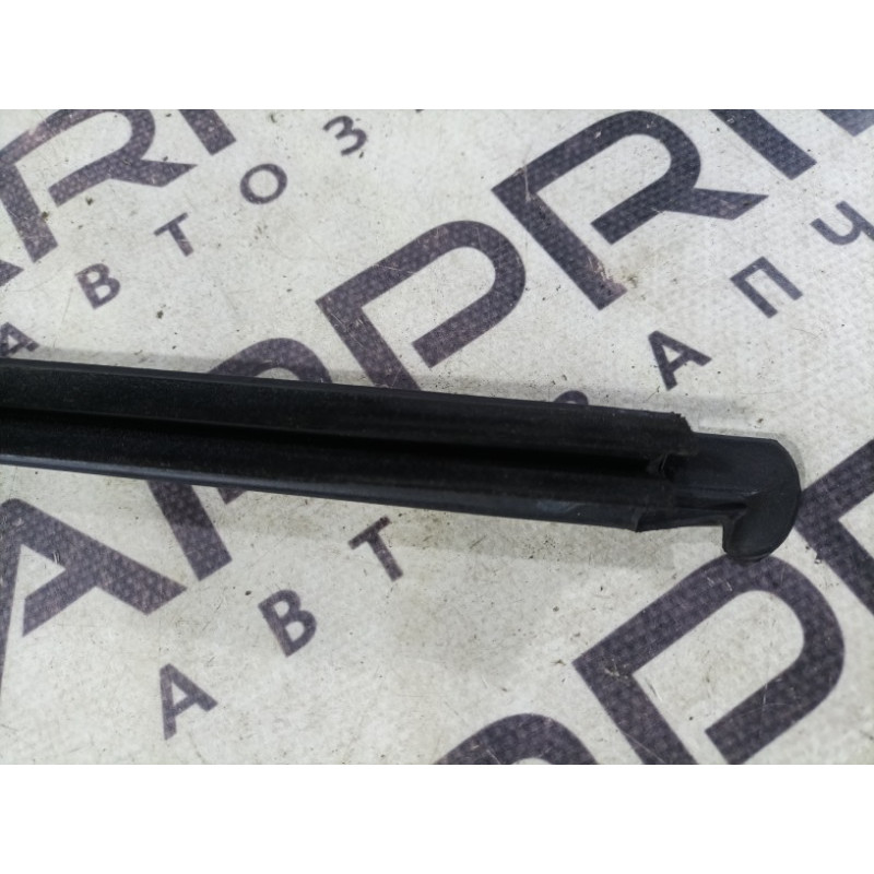 Молдинг стекла внутренний (наружные элементы кузова) Opel Insignia A 2012 2.0 DTH 13228099