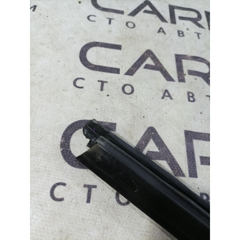 Молдинг стекла внутренний (наружные элементы кузова) Opel Insignia A 2012 2.0 DTH 13228099