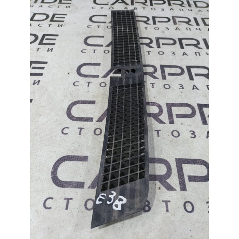 Решетка капота (кузов и элементы) BMW 7-series E38 51138166658