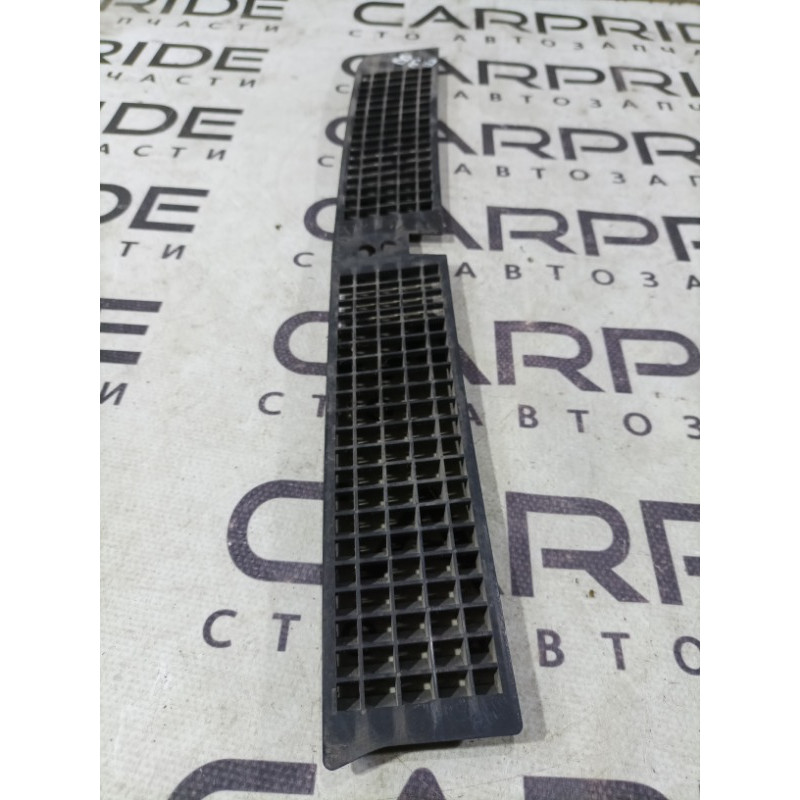 Решетка капота (кузов и элементы) BMW 7-series E38 51138166658