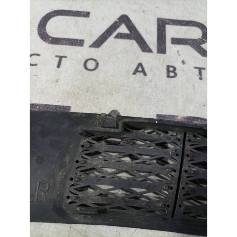 Решетка обдува лобового стекла (салон) BMW 3-series E30 M21d24 51131904572