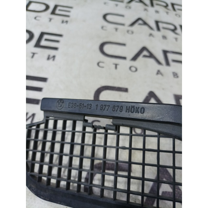 Решетка обдува лобового стекла (салон) BMW 3-series E36 51131977679