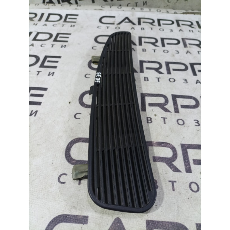 Решетка обдува лобового стекла (салон) BMW 5-series E39 2001 M57d30 51468172423