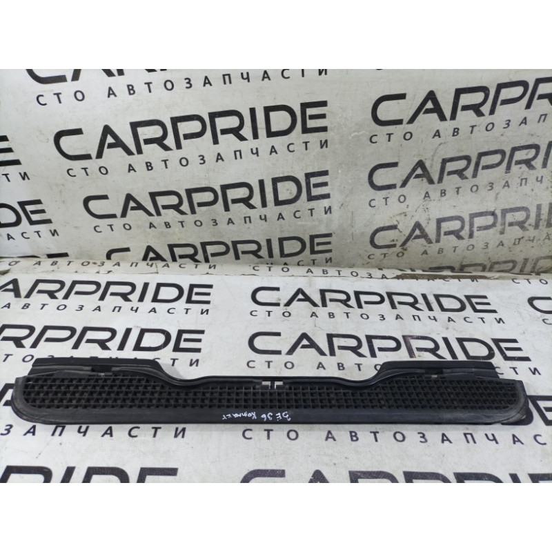 Решетка обдува лобового стекла (салон) BMW 3-series E36 1996 M43b16 51131977679