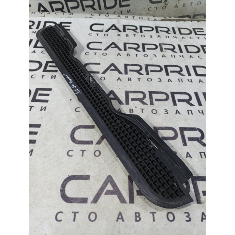 Решетка обдува лобового стекла (салон) BMW 3-series E36 1996 M43b16 51131977679