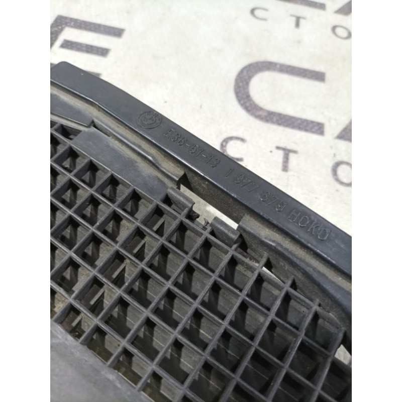 Решетка обдува лобового стекла (салон) BMW 3-series E36 1996 M43b16 51131977679