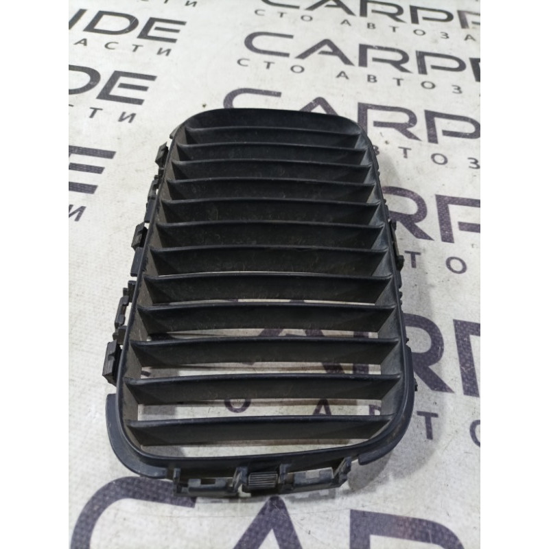 Решетка радиатора (наружные элементы кузова) BMW 3-series E36 51138122238