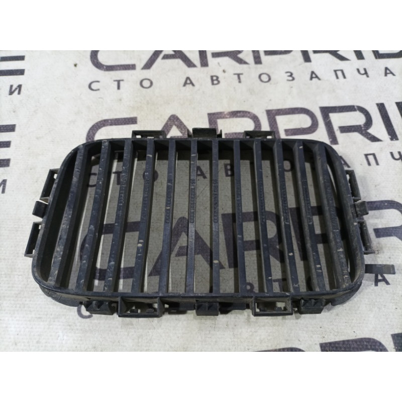 Решетка радиатора (наружные элементы кузова) BMW 3-series E36 51138122238