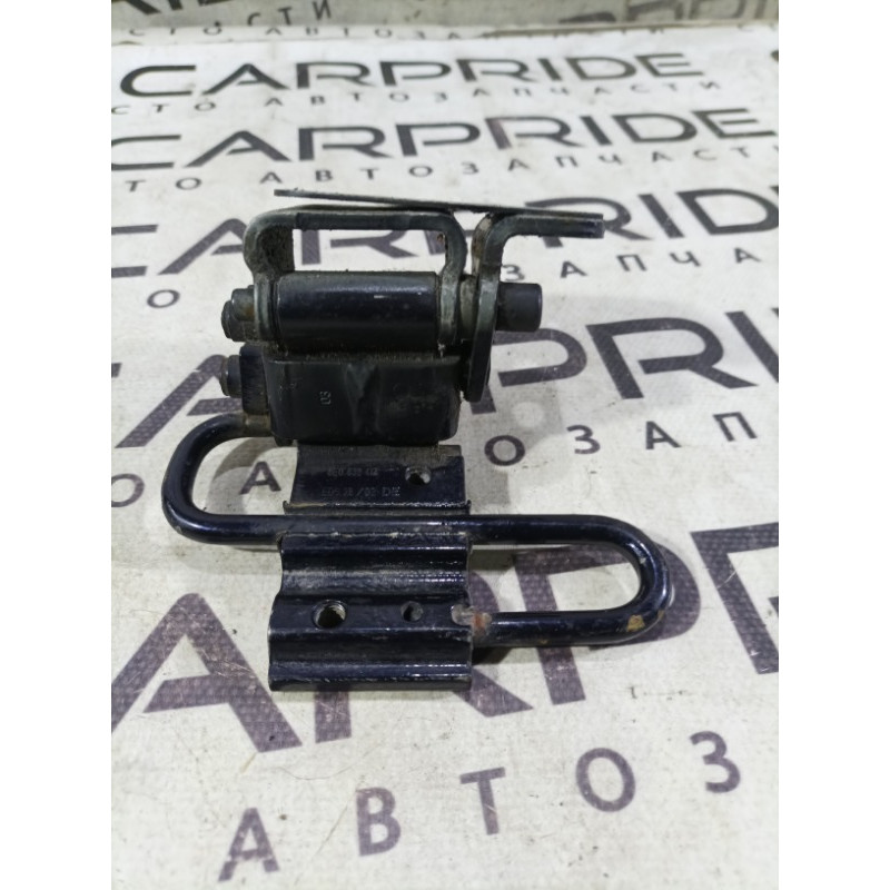 Петля двери (кузов и элементы) AUDI A4 B6 2003 2.0 ALT 8e0833412