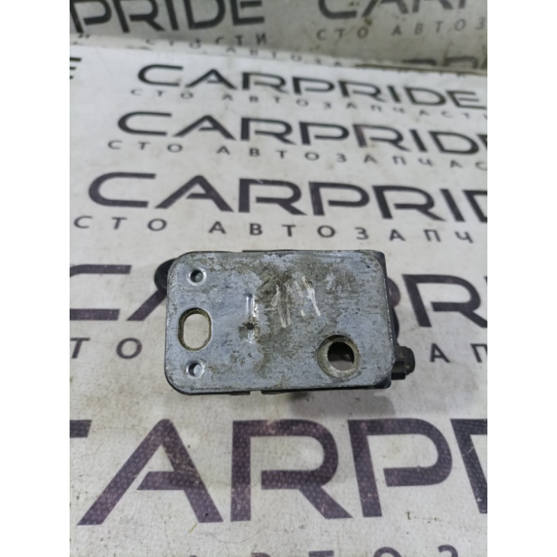 Петля двери (кузов и элементы) AUDI A4 B6 2003 2.0 ALT 8e0833412