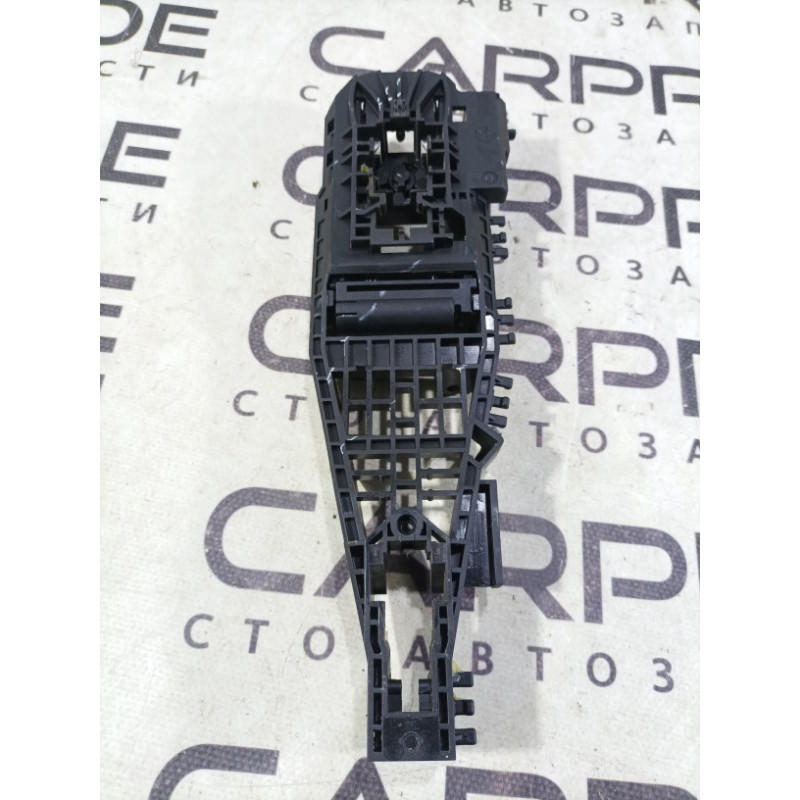 Кронштейн ручки двери (кузов и элементы) Jeep Cherokee KL 2014 3.2 68084837ad