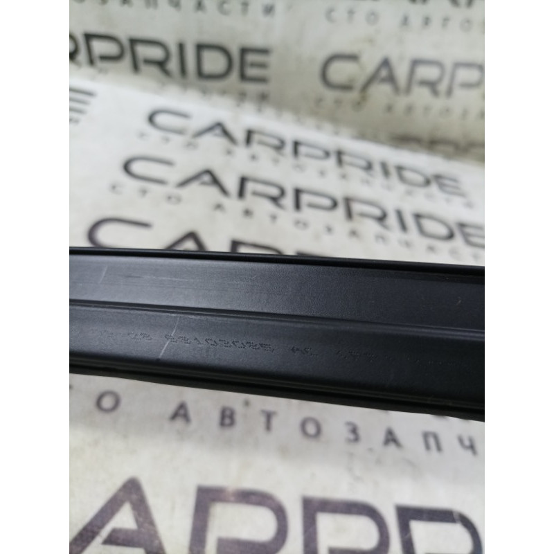 Молдинг стекла внутренний (наружные элементы кузова) Jeep Cherokee KL 2014 3.2 68103085ac