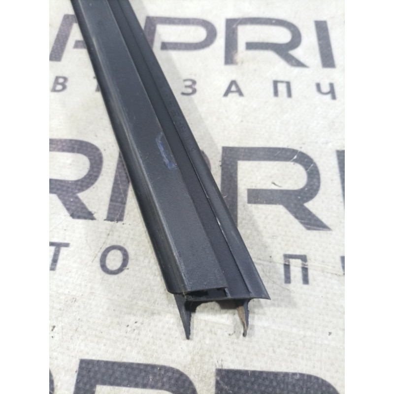 Внутрішній молдинг скла (зовнішні елементи кузова) BMW 3-series F30 2014 N20B20 51337258300