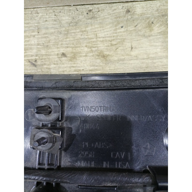 Спойлер (кузов и элементы) Jeep Grand Cherokee wk2 1VN50TRMA