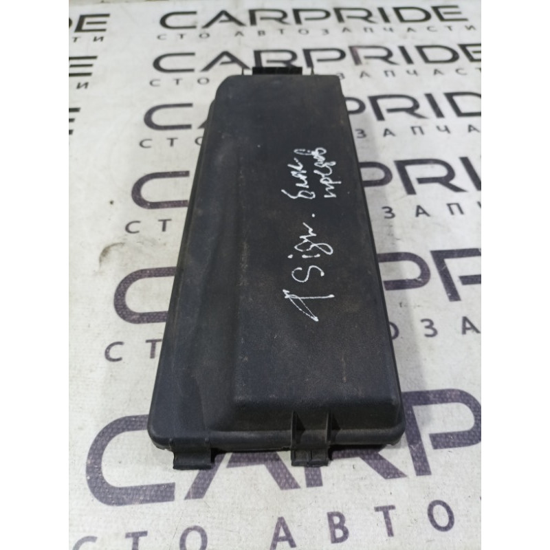 Крышка блока предохранителей (двигатель и элементы) Opel SIGNUM 1 2006 2.2 YH 24438039