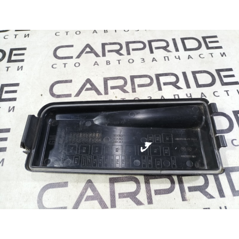 Крышка блока предохранителей (двигатель и элементы) Opel SIGNUM 1 2006 2.2 YH 24438039