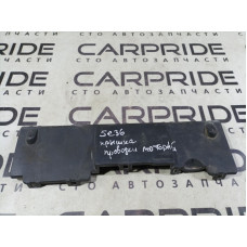 Крышка моторной проводки