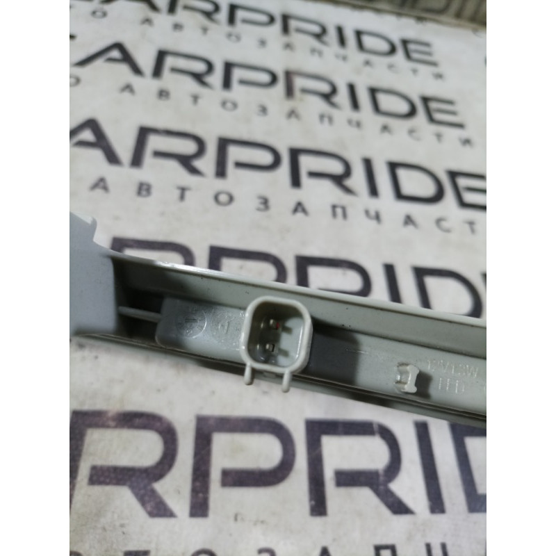 Повторитель стоп сигнала (оптика) Jeep Cherokee KL 68102902a