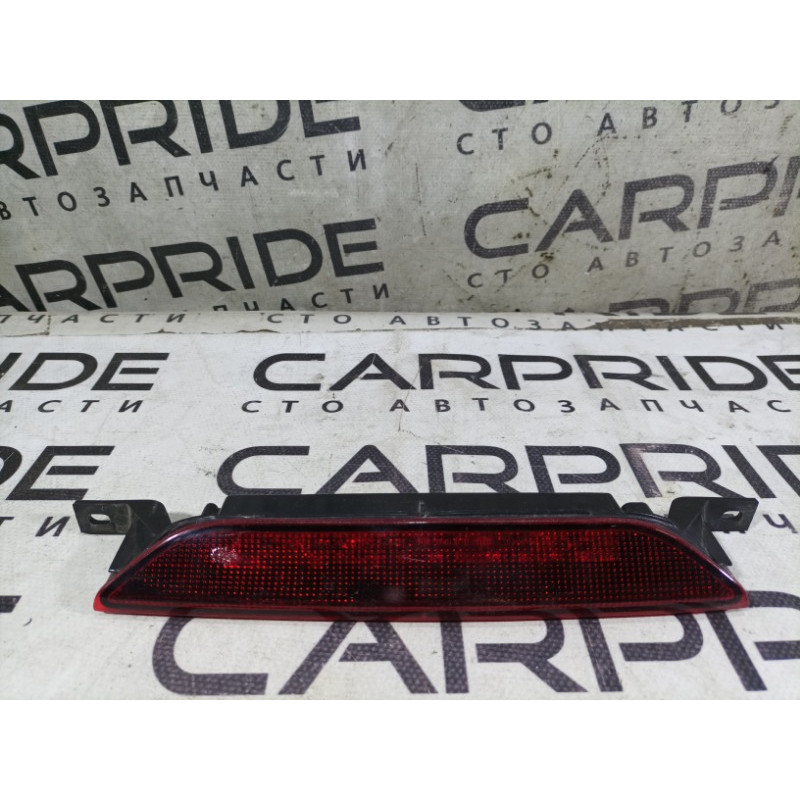 Повторитель стоп сигнала (оптика) Jeep Cherokee wk2 05303754af