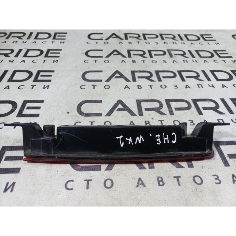Повторитель стоп сигнала (оптика) Jeep Cherokee wk2 05303754af
