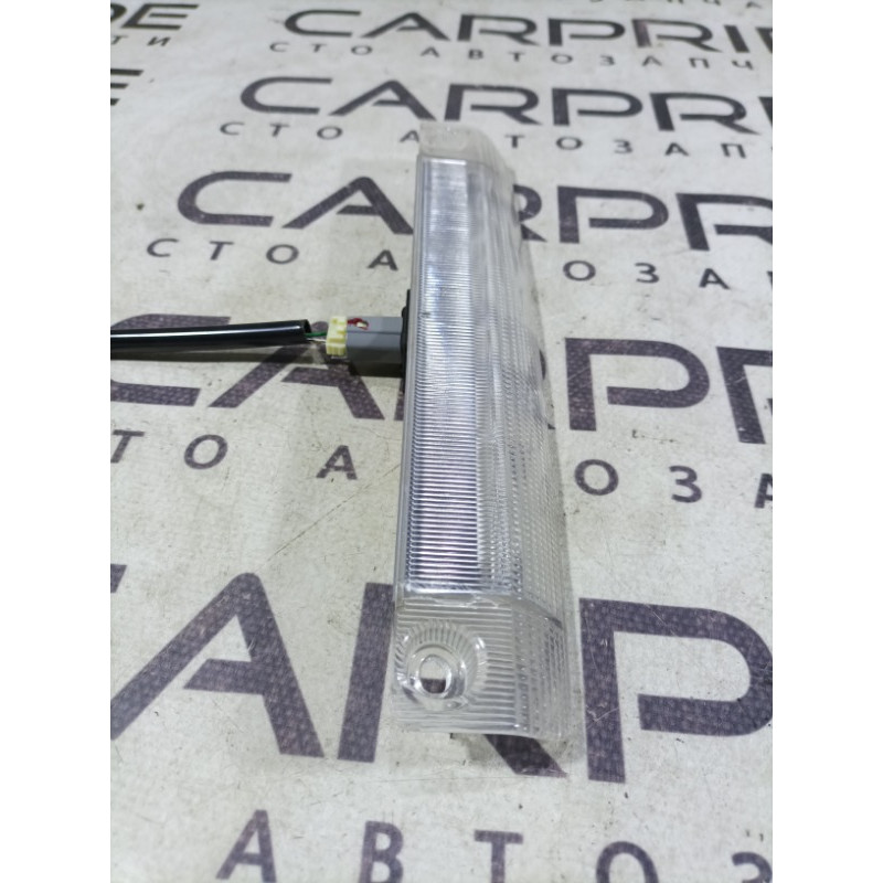 Повторитель стоп сигнала (оптика) Toyota Sienna 3