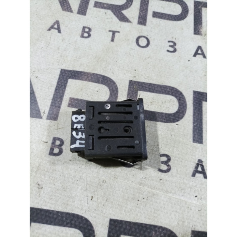 Кнопка корректора фар (электрика / кнопки) BMW 5-series E34 1994 M50B25 61318351268