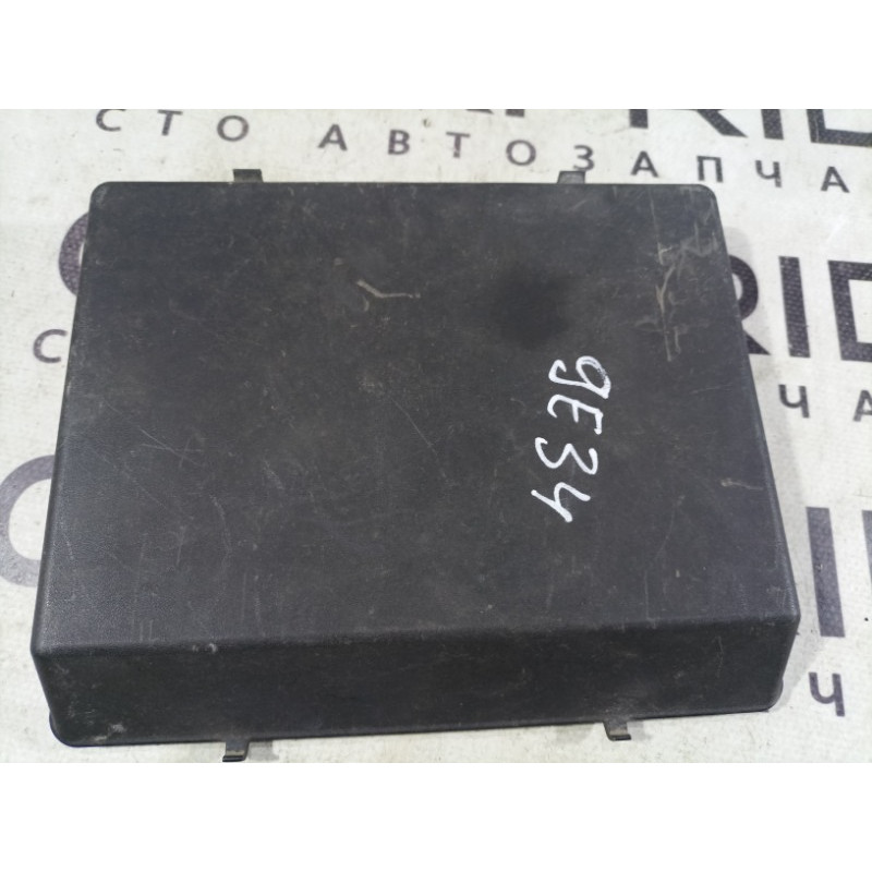 Крышка блока предохранителей (двигатель и элементы) BMW 5-series E34 M43b18 61131374029