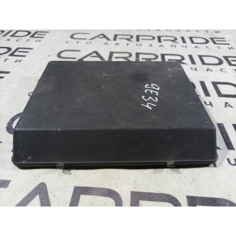 Крышка блока предохранителей (двигатель и элементы) BMW 5-series E34 M43b18 61131374029