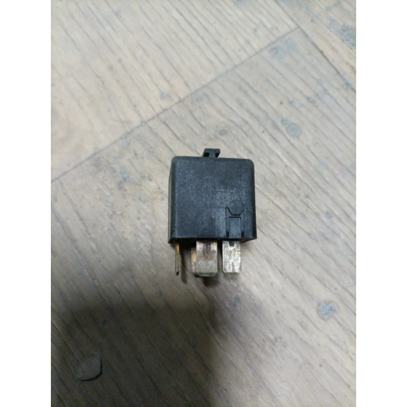 Реле (электрика) BMW 5-series E34 61361388364