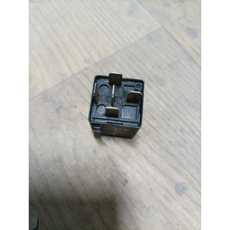 Реле (электрика) BMW 5-series E34 61361388364