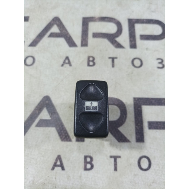 Кнопка сдвижной крышки люка (электрика / кнопки) Land Rover Freelander L314 1.8B