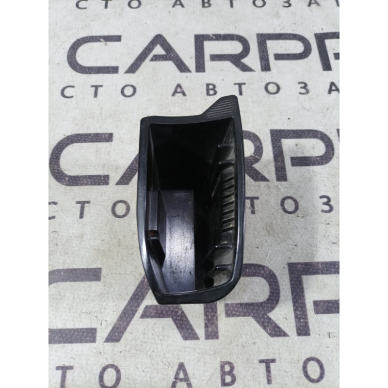 Пепельница (салон) Mazda 6 GG 2004 2.0 RF5 gj6a2512