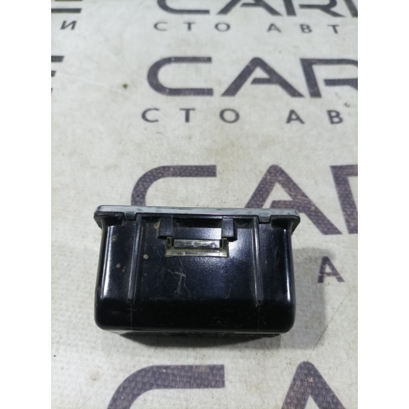 Пепельница (салон) BMW 7-series E38 51168175111