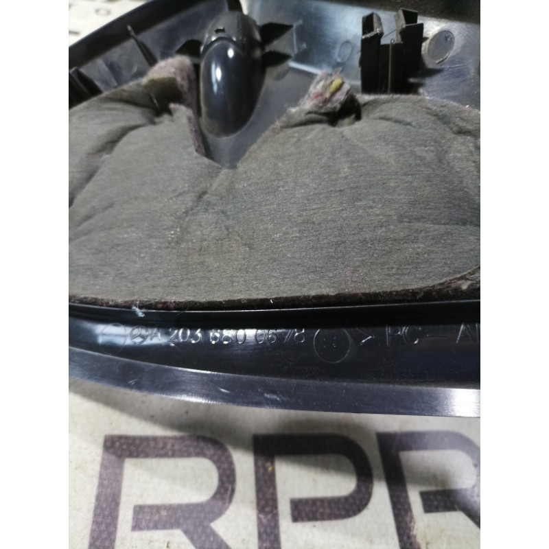 Накладка торпеды боковая (салон) Mercedes-Benz C-class W203 1.8 M111.951 a2036800678