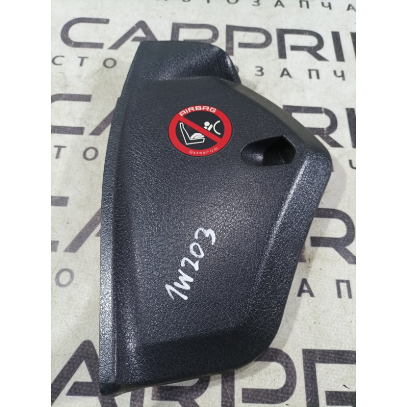 Накладка торпеды боковая (салон) Mercedes-Benz C-class W203 1.8 M111.951 a2036800578