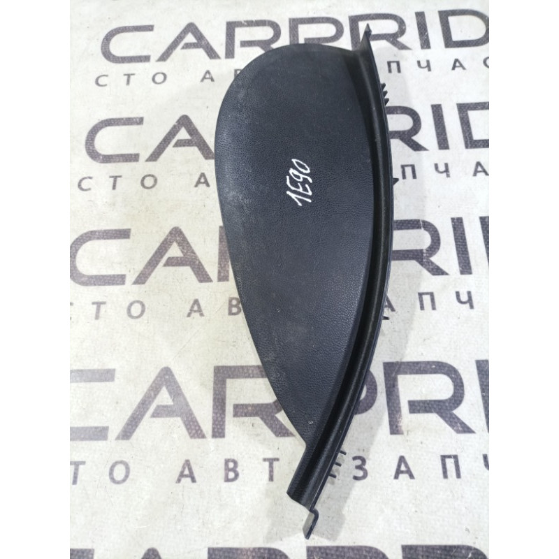 Накладка торпеды боковая (салон) BMW 3-series E90 2006 N46B20 51457077820