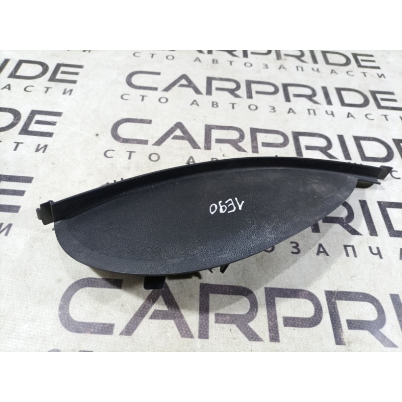 Накладка торпеды боковая (салон) BMW 3-series E90 2006 N46B20 51457077820