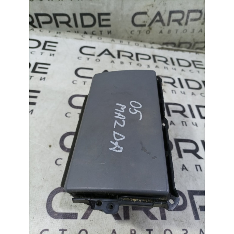 Подстаканник (салон) Mazda 6 GG 2004 2.0 RF5 gj6a64361