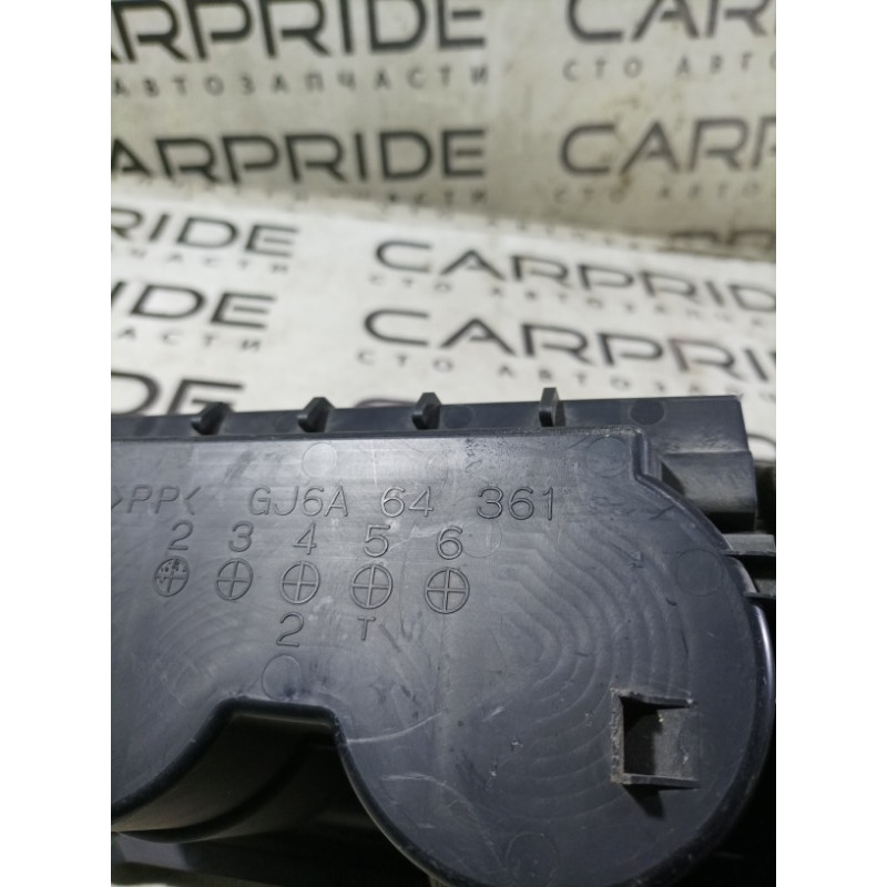 Подстаканник (салон) Mazda 6 GG 2004 2.0 RF5 gj6a64361