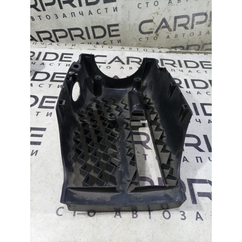 Кожух рулевой колонки нижний (салон) Mazda 6 GG 2002 2.0 RF5 gj6a60231