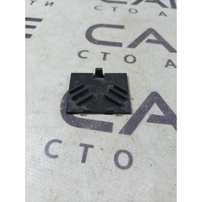 Заглушка (салон) BMW 5-series E60 M54b30 51167121920