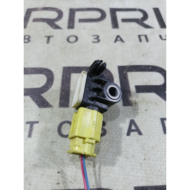 Датчик удара (электрика / датчики) Infiniti QX60 L50 2015 3.5 985813ja0a