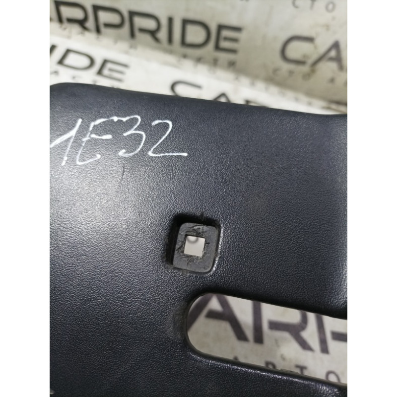 Кожух рульової колонки нижній (салон) BMW 7-series E32 1990 M70b50 32311159325