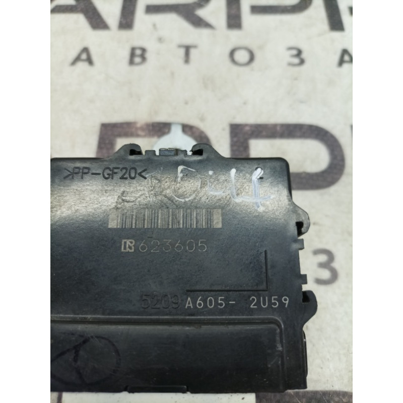 Блок управления топливным насосом (электрика / блок управления) Subaru Outback B15 5209a605