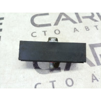 Крепление аккумулятора