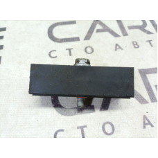 Крепление аккумулятора