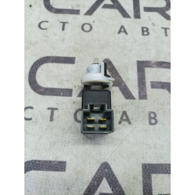 Концевик педали тормоза (электрика / датчики) KIA Sorento UM 2013 2.4 938103S000