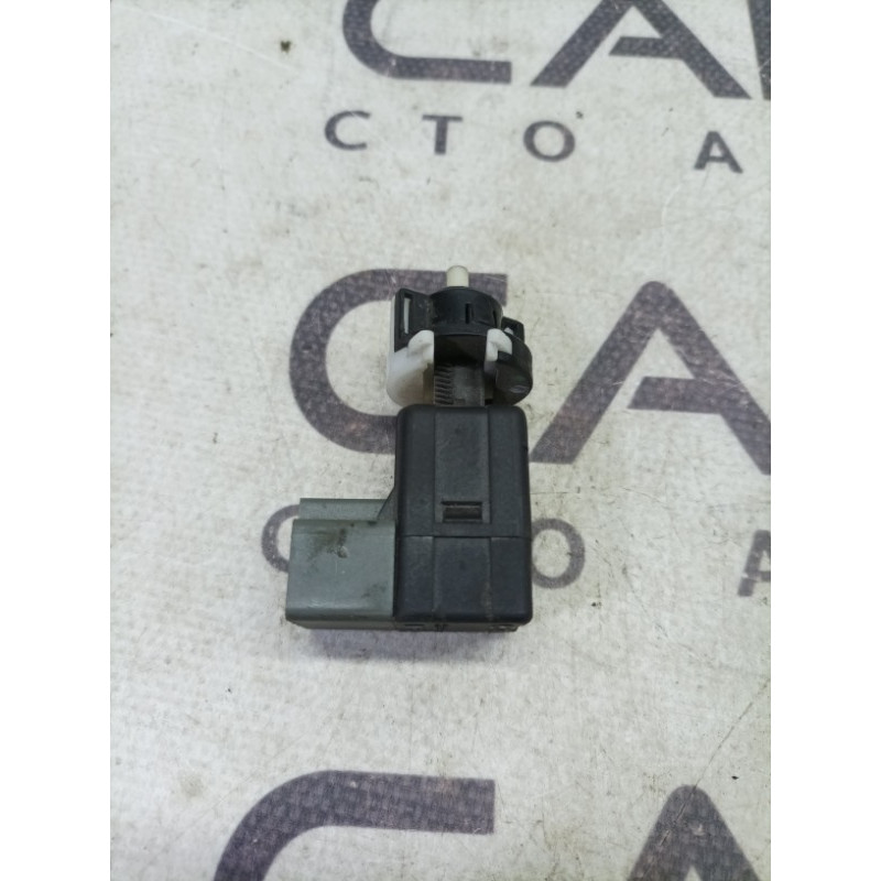 Концевик педали тормоза (электрика / датчики) KIA Sorento UM 2013 2.4 938103S000